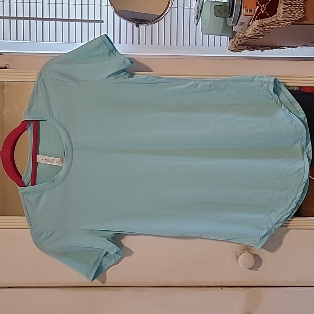 Lululemon Atletica Active Top, Size 6, Color Light Blue